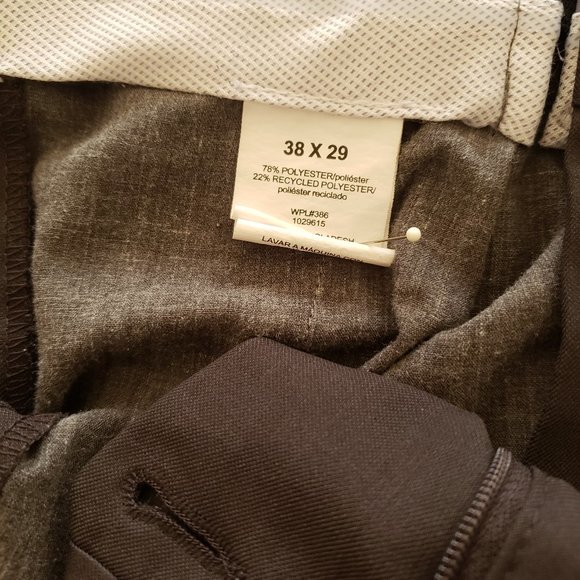 Haggar Classic Fit Premium Comfort Cuffed Dress Pant Pleated Front W38 L29 - Picture 6 of 7